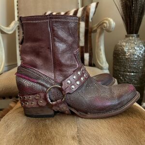 Freebird by Steven Ramone size 9.